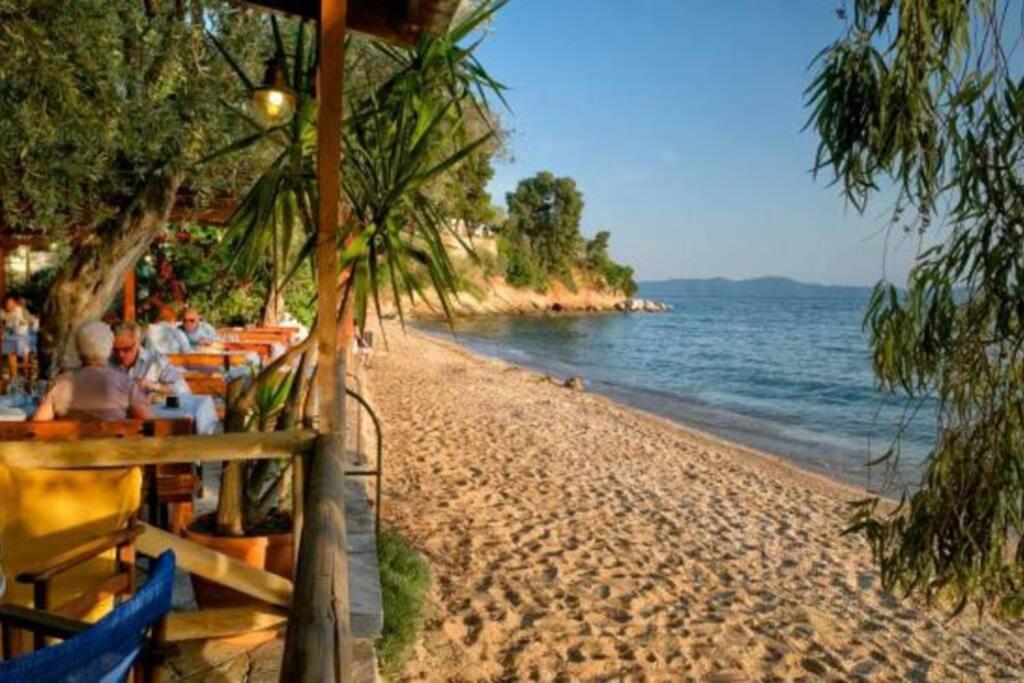 Christie'S Ground Floor Apartment By The Sea Kato Gatzea Luaran gambar