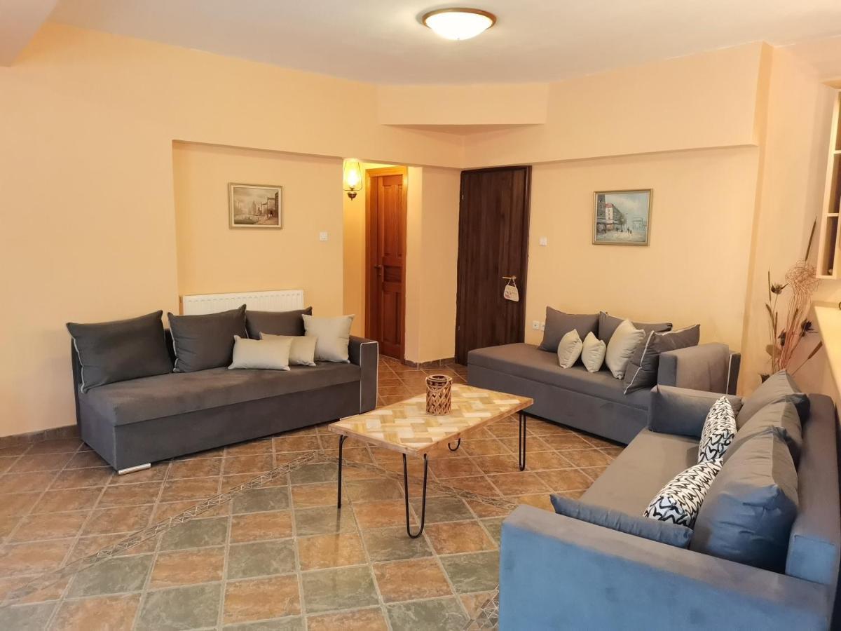Christie'S Ground Floor Apartment By The Sea Kato Gatzea Luaran gambar